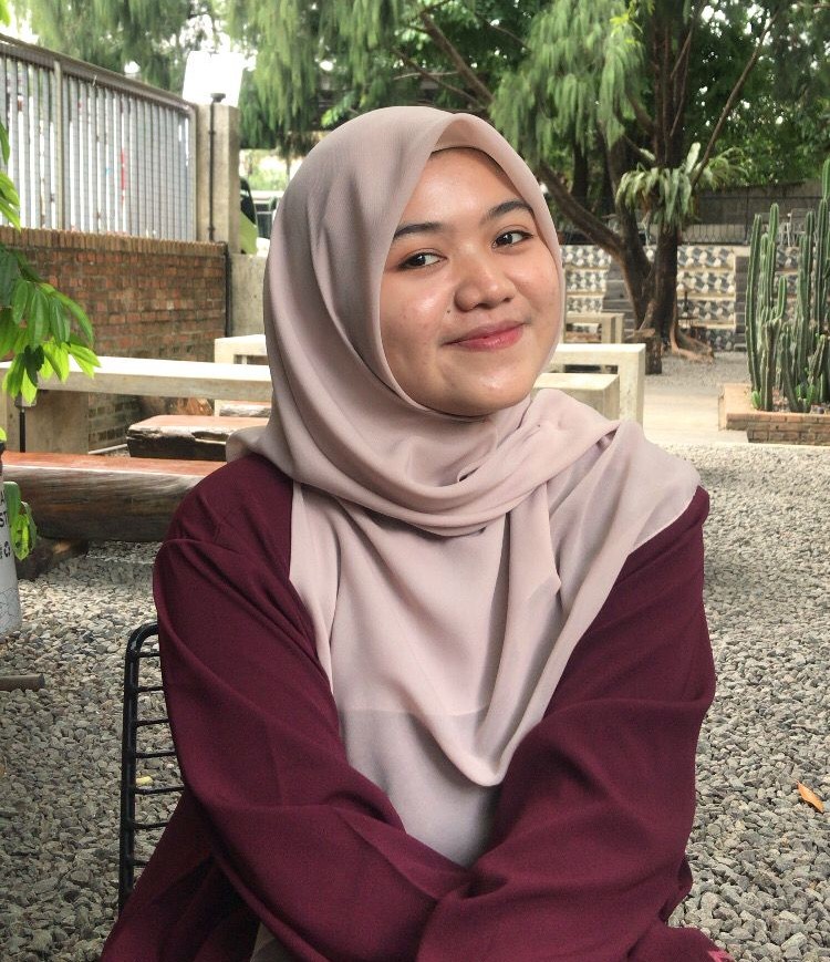 Santi Maryanti, S.Pd